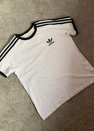 Футболка adidas classic