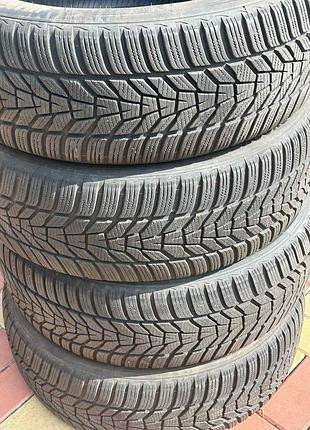 Шини зимові фірми hankook, 215/55r18, проїхали 2000 км ,стан нових ,ціна 3000 шт ,торг