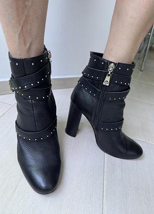 Продам шкіряні черевики kazar