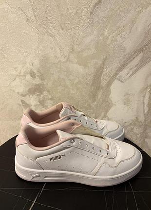 Жіночі кросівки фірми puma в розмірі 40,5