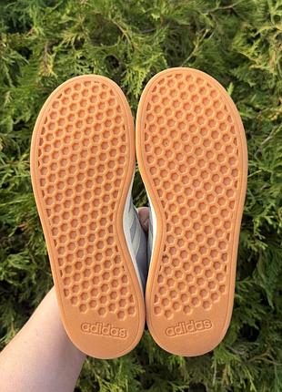 Кросівки adidas 35,5р(22,5см) 5