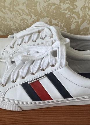 Кеды Tommy hilfiger на стопу 25-25,5 см стан восхитительный