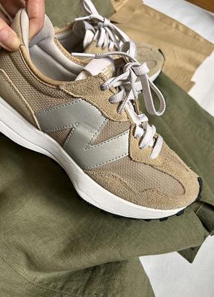 Базові оригінальні кросівки new balance.