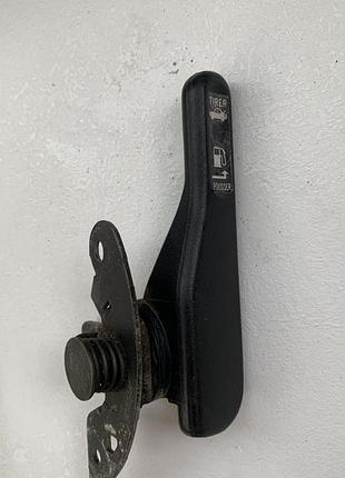 Ручка відкривання лючка бензобака та багажника nissan almera n15 84640-41f01