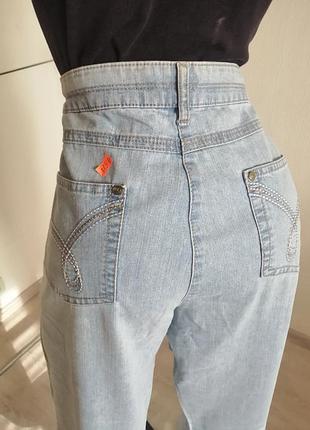 Блактные легкие джинсы bexleys 52 p