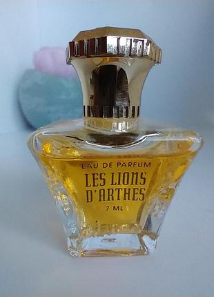 Les lions d'arthes миниатюра 7 мл винтаж