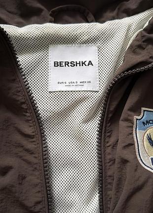 Вітровка bershka 3
