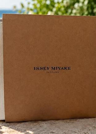 Вмістка косметичка issey miyake parfums 🌸