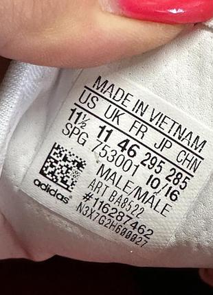 Оригинальные копки adidas новые 4