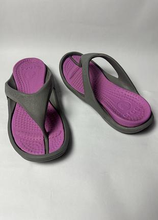 Фірмові шлепанци crocs