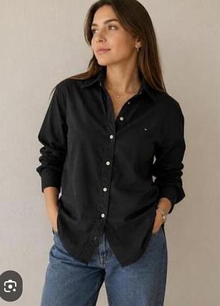 Женская черная рубашка tommy jeans.