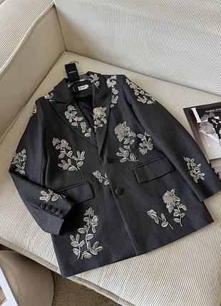Жакет saint laurent сірий та чорний з вишивкою з бісеру гілочок
