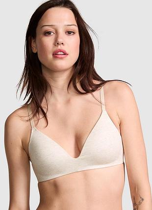 Бюстгальтер wear everywher victoria sicret з легкою підкладкою та без дроту