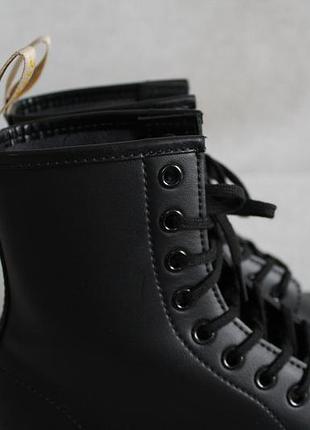 Оригінальні,високі черевики dr.martens vegan leather 6