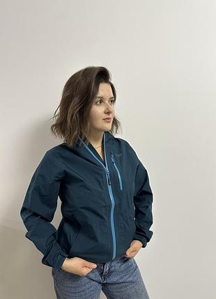 Жінчоа куртка з капюшоном outdoor research gore tex вітровка гор текс туристична