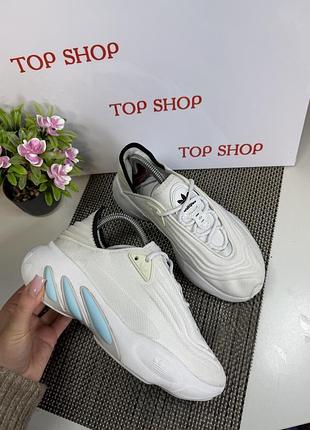 Оригінальні кросівки adidas