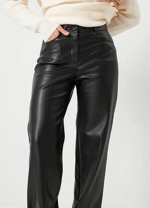 Брюки из искусственной кожи asos 8/36