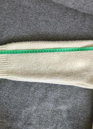 Теплый свитер молочного цвета 3