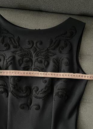 Чорна сукня christies porte. 2