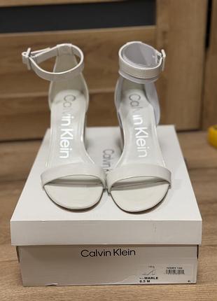 Жіночі босоніжки calvin klein 2