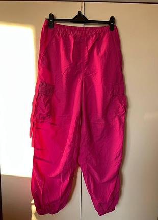 Рожеві штани карго парашути  h&amp;m parachute taille basse s