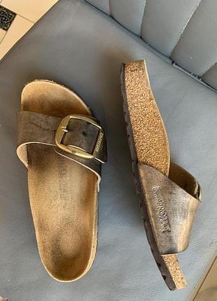 Шльопанці birkenstock madrid big buckle (metallic/bronze) — розмір 36 (23 см)