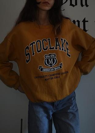 Свитшот женский pull &amp; bear желтый утепленный oversize с принтом кофта осень зима