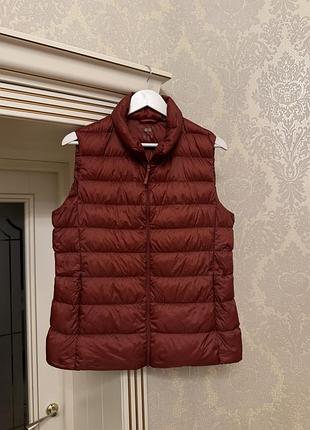 Uniqlo пухова безрукавка жіноча