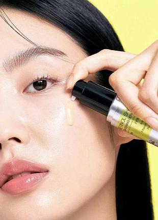 Ліфтинг сироватка з ретинолом 0,1%, мікроголками та пептидами celimax the vita a retinol shot tightening serum 30 ml