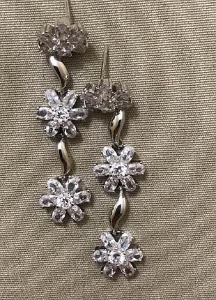 Сяючі  сережки з кристалами swarovski посріблення