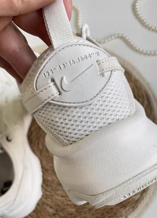 Кросівки оригінал nike молочні 10