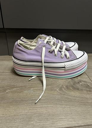 Кеди converse на платформі