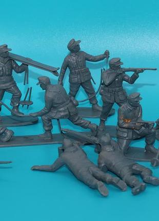Німці штурмовики гірських військ солдаты airfix revell 54мм друга світова війна оригінал