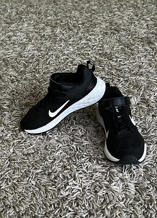 Легенькі кросівки nike 29,5 розміру