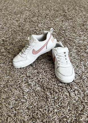 Шкіряні кросівки nike 33 розміру