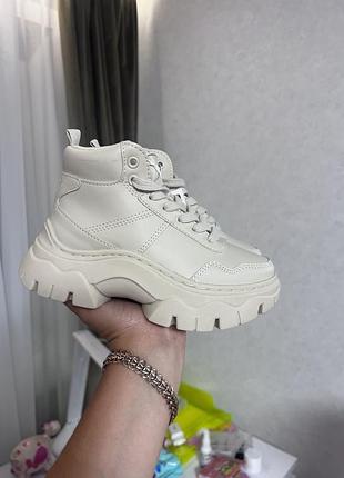 Ботінки zara розмір 30,устілка 19,5 см