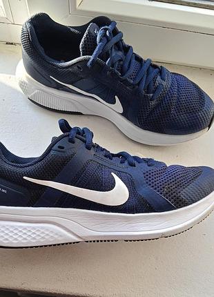 Чоловічі кросівки nike run swift 2 , розмір 41
