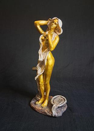 Статуетка дівчина. 5