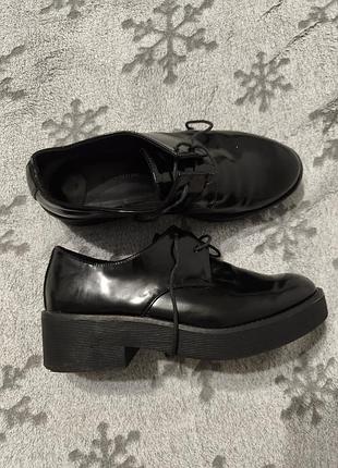 Туфлі 37 stradivarius 3