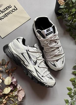 Nike initiator custom white