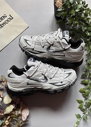 Nike initiator custom white 6