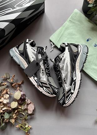 Off-white be right back black white