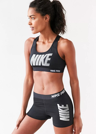Спортивний топ із лого ✨nike ✨ топ для занять спортом із логотипом бра ліф бюстгальтер pro classic з підкладкою та графічним принтом