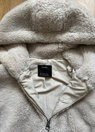 Bershka шубка 2