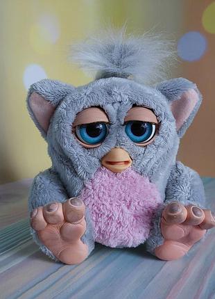 Інтерактивне дитинча фербі furby baby 2005 року випуску від tiger electronics / hasbro