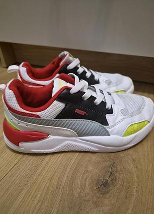 Стильні кросівки puma
