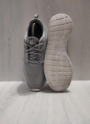 Кроссовки nike 41- стелька 26 см 2
