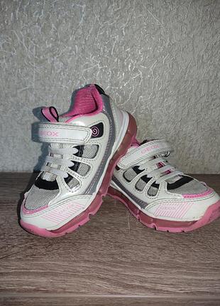 Geox, кроссовки для девочки с мигалками, 24р