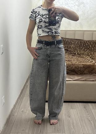 Джинси скейтери йдуть як  baggy , до них йде маленький подарунок