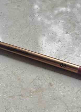 Кремовий контурний олівець для губ kiko milano creamy colour comfort lip liner, відтінок 05